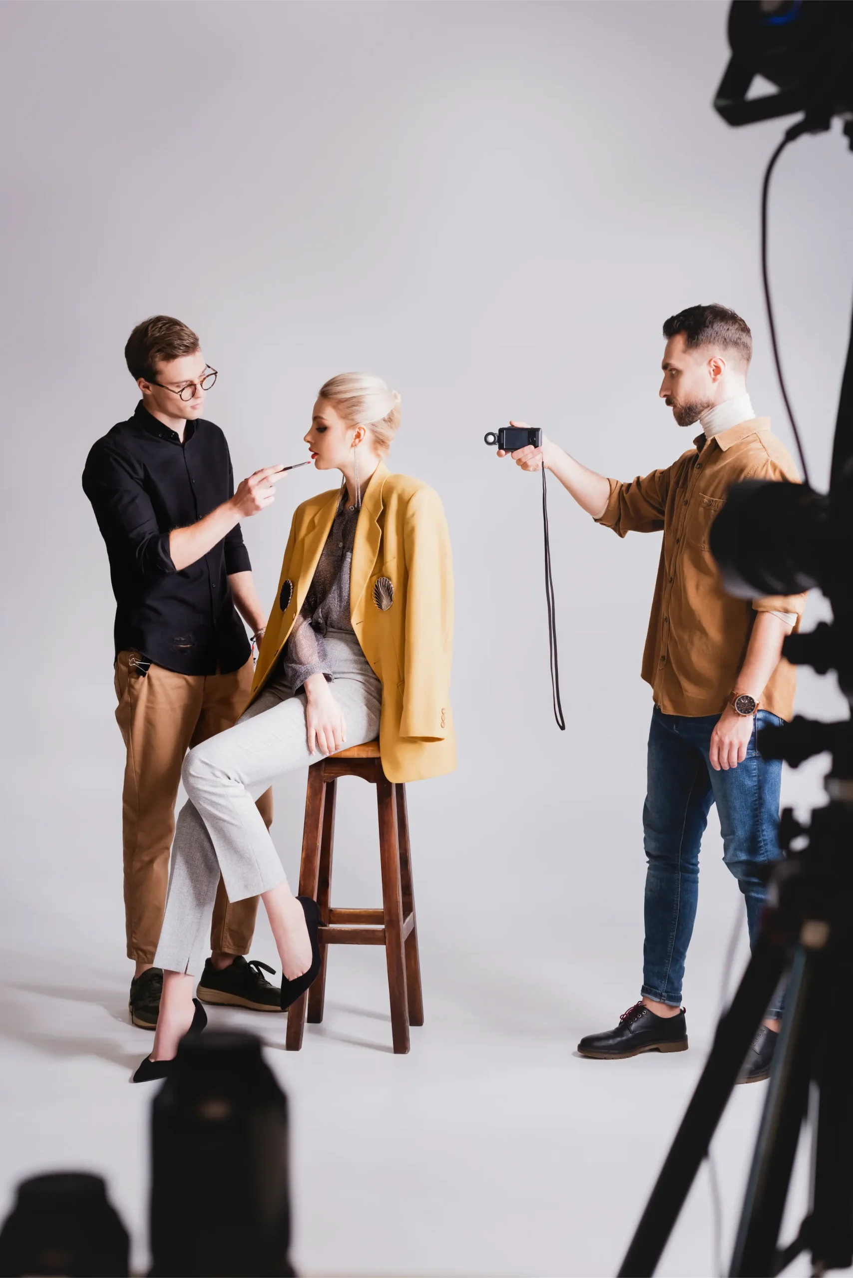 fashion-model-posing-for-a-photo-shoot-2026-01-05-23-51-01-utc
